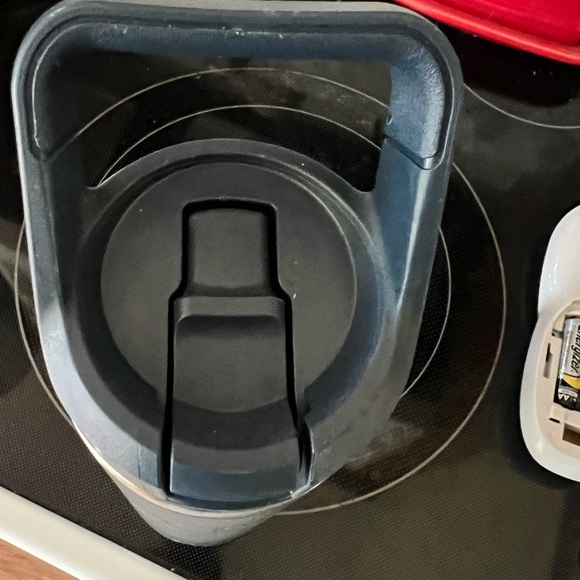 Yeti 18 oz Rambler Water Bottle - Picture 2 of 2